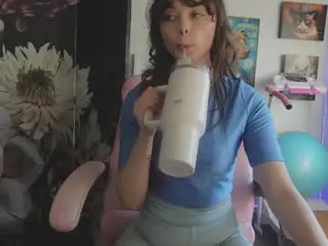 Chaturbate Adult Video Chat of makiyahbelle2