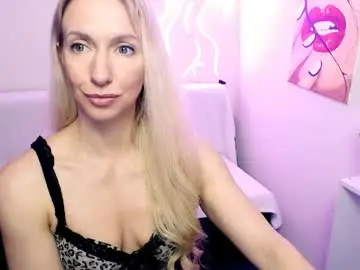 Chaturbate Nude Webcam of cute_smile_shy