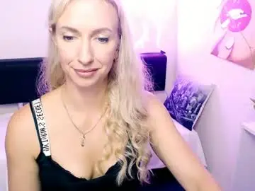 Chaturbate Adult Webcams of cute_smile_shy