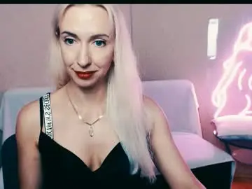 Chaturbate Live Sex Cam of cute_smile_shy