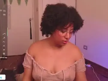 Chaturbate Live Sex Cam of michell_bling