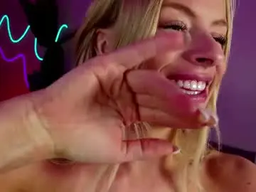 Chaturbate Watch Live Sex Cams of oliviaowens