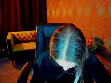 Chaturbate Live Sex Cam of anna_snow9