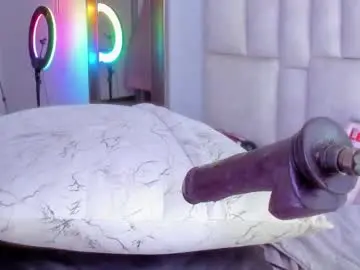 Chaturbate Best live sex cam show of halie728