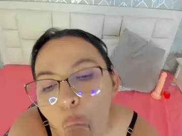 Chaturbate Sex Cam of andrea_dreams__
