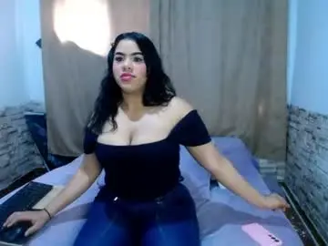 Chaturbate Live Sex Cam of honeypussy3021