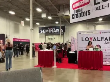 Chaturbate Watch Live Sex Cams of eve003300