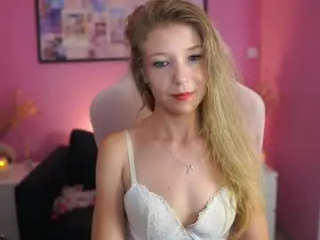 Chaturbate Live Sex Cam of missicute18