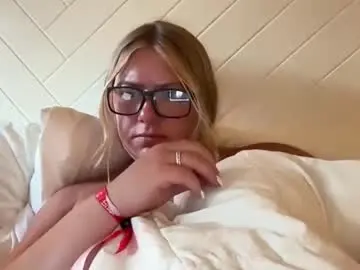 Chaturbate Adult Webcams of allyanalangel