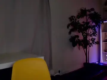 Chaturbate Live Sex Cam of queensy_sins_x