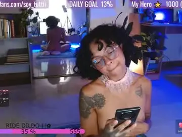Chaturbate Best live sex cam show of sweet_bluee