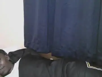 Chaturbate Live Sex Cam of naughty_slender2