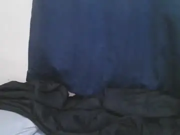 Chaturbate Free Porn Cam of naughty_slender2