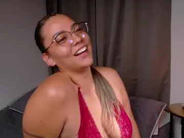 Chaturbate Live Sex of zara_nova