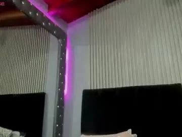 Chaturbate Free Porn Cam of paulinna_curvy