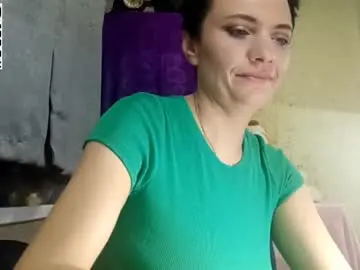 Chaturbate Adult Webcams of hotmamaqueen234