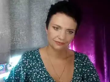 Chaturbate Free Porn Cam of hotmamaqueen234