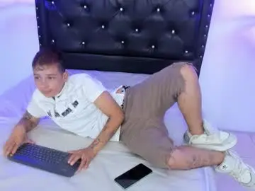 Chaturbate Sex Cam of paul_and_hade