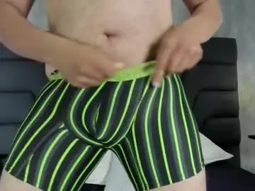 Chaturbate Adult Webcams of spencer_lunabigttss