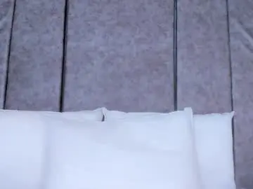 Chaturbate Live Sex Cam of thara_webstter