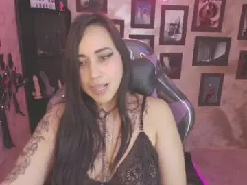 Chaturbate Free Porn Cam of cherryy_bombshelll