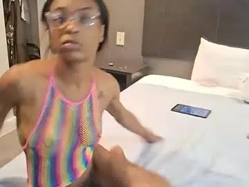 Chaturbate Watch Live Sex Cams of minniehunney