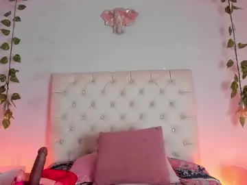 Chaturbate Best live sex cam show of luci_ramirez