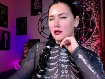 Chaturbate Watch Live Sex Cams of emmybrightj_