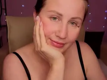 Chaturbate Watch Live Sex Cams of helens_lov