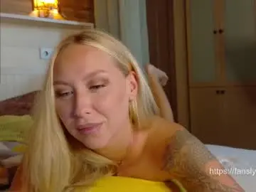 Chaturbate Adult Video Chat of _mari_
