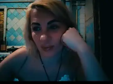 Chaturbate Live Sex of alinafrey_