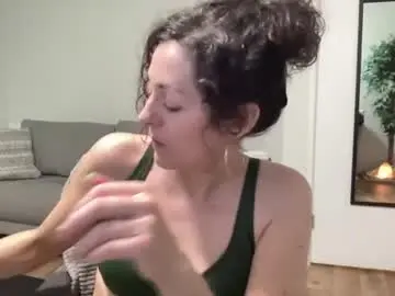 Chaturbate Live Porn of 420kc_couple
