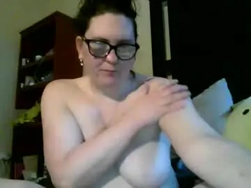 Chaturbate Watch Live Sex Cams of fuzzypeaches87