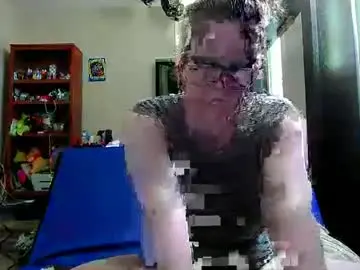 Chaturbate Live Sex Cam of fuzzypeaches87