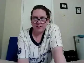 Chaturbate Live Porn of fuzzypeaches87