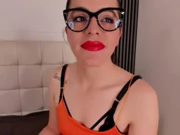 Chaturbate Live Sex Cam of isisnoir