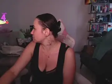 Chaturbate Live Sex of mari_moore7