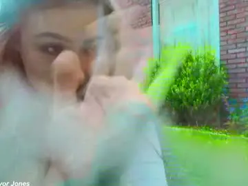 Chaturbate Sex Cam of x_lily_x