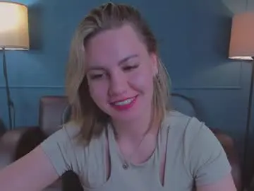 Chaturbate Live Sex Cam of ariaeven