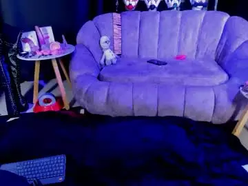 Chaturbate Live Sex Cam of dalilamoonstone