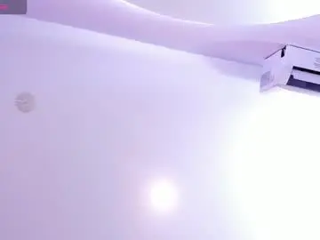 Chaturbate Nude Webcam of caroline_mason