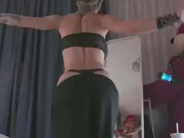 Chaturbate Watch Live Sex Cams of evelynaisha