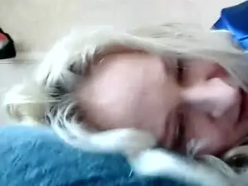 Chaturbate Best live sex cam show of mila_420