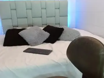 Chaturbate Free Porn Cam of cailyn_briona