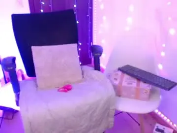 Chaturbate Live Sex Cam of sia_ellis