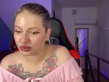 Chaturbate Live Sex of mia_kamp