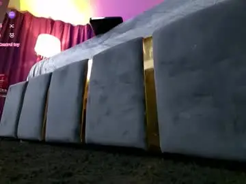 Chaturbate Adult Video Chat of hotdesy_