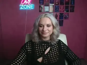 Chaturbate Live Sex Cam of moonsusanna