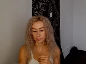 Chaturbate Nude Webcam of marilyndreamm