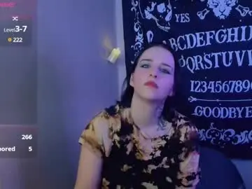 Chaturbate Live Sex Cam of witchmooon